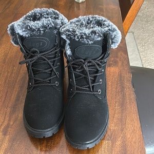 Lugz boots. Never worn .Treated for weather already.